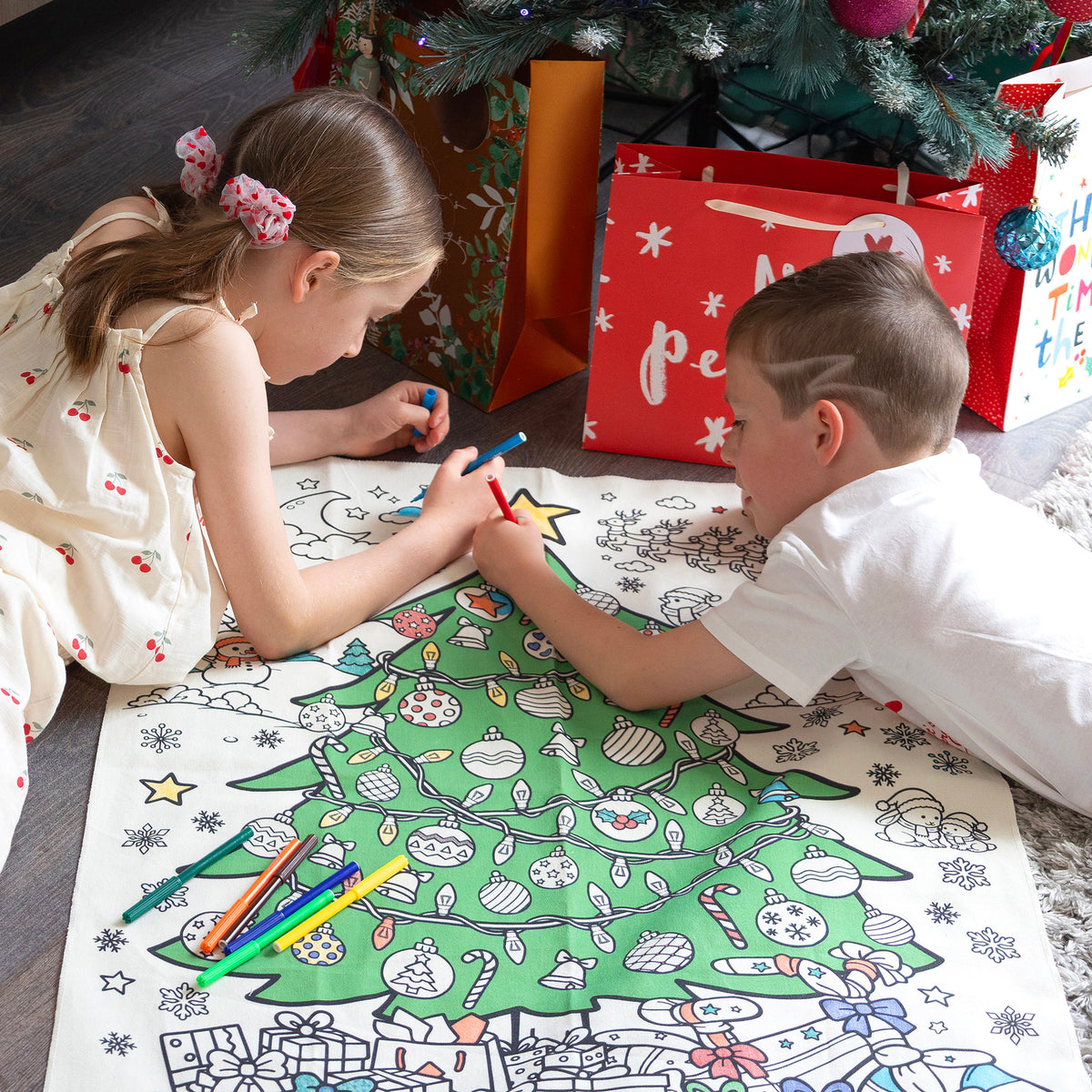 Colour Wash Repeat Christmas Tree, 900 x 700mm, Micador jR.